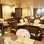 扎拉酒店 3* 阳光海滩