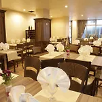 扎拉酒店 3* 阳光海滩